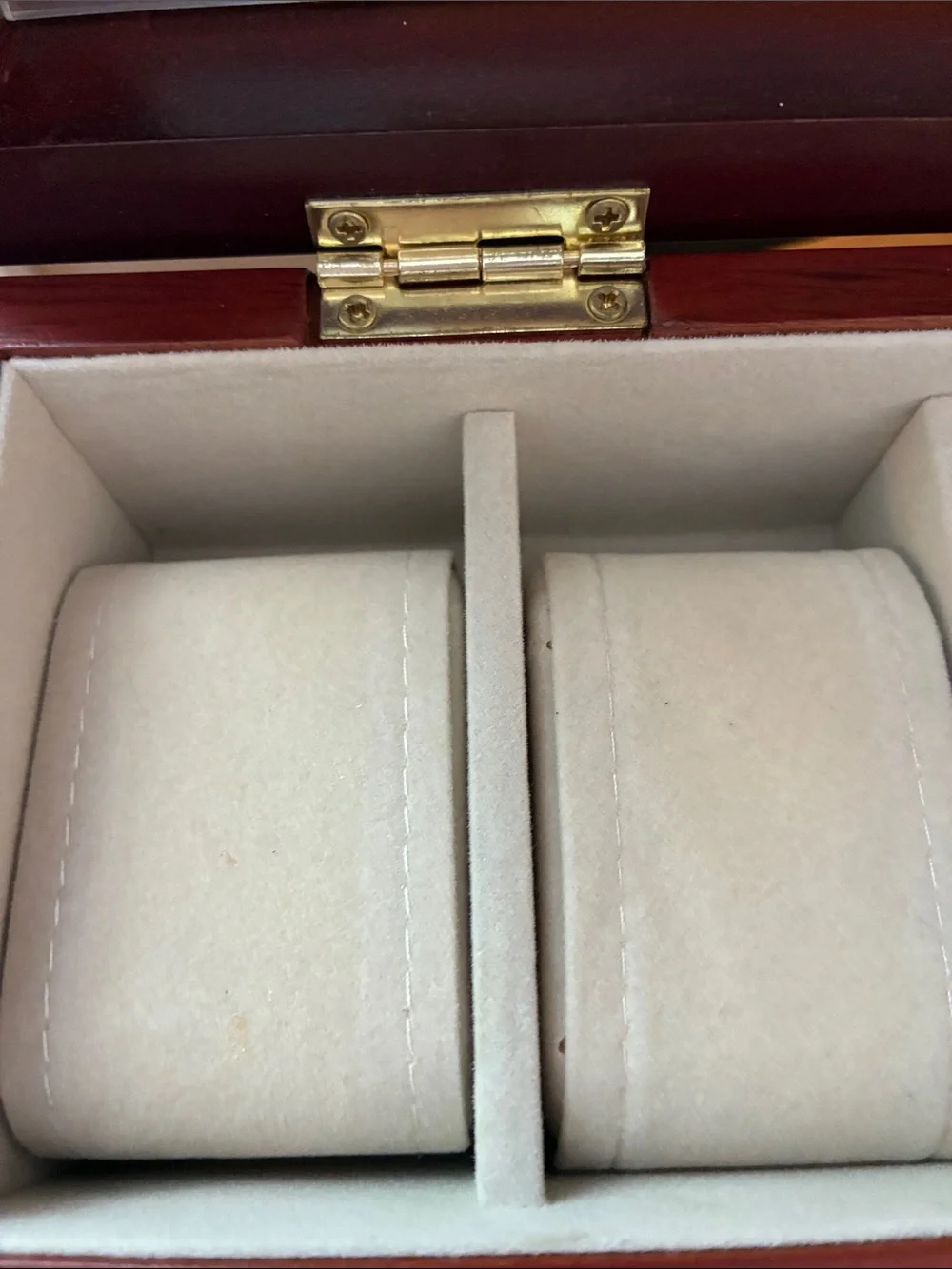 Mele & Co Men's Watch Display Box in Cherry Red